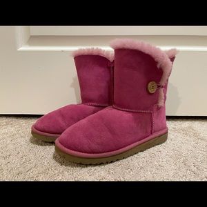UGGS PINK 5